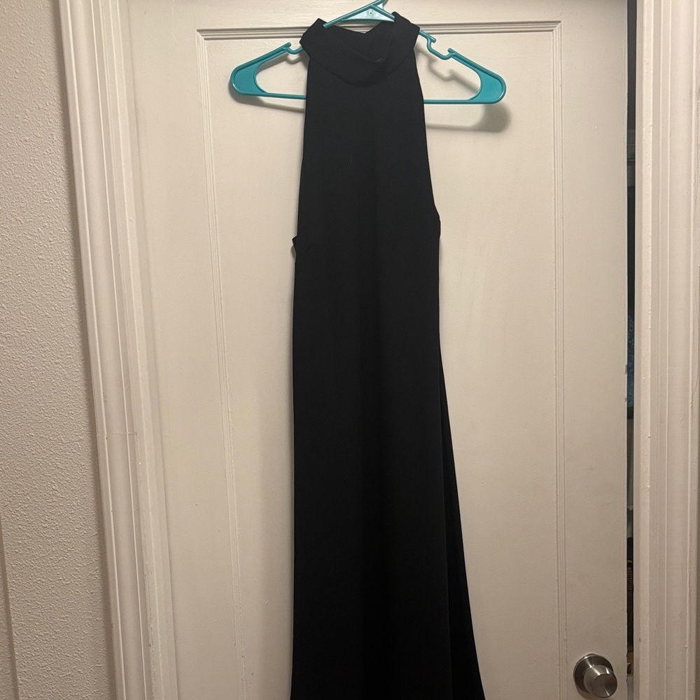 Jones Wear Classic Black Midi Dress